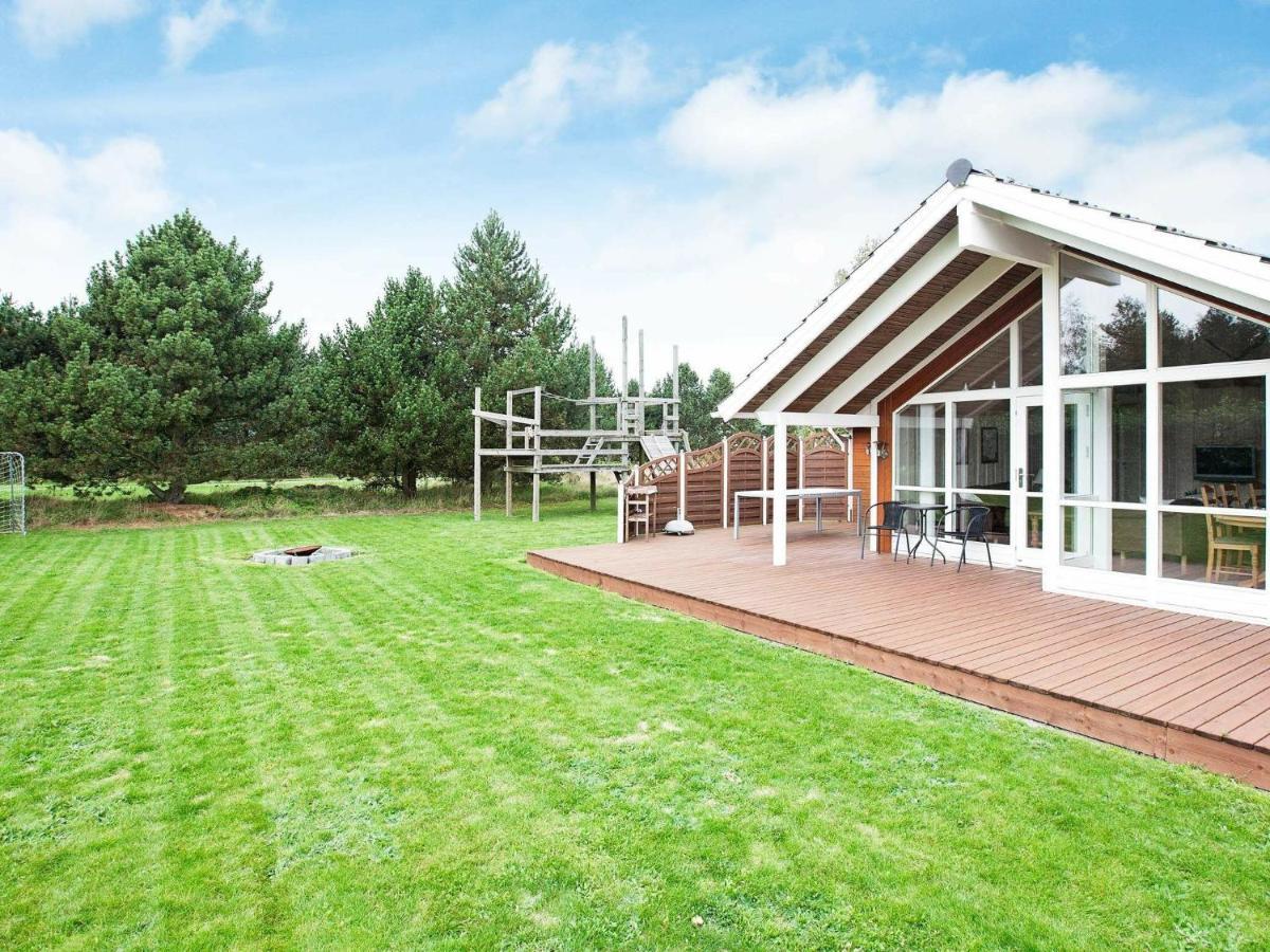 Three-Bedroom Holiday Home In Rodby 38 Kramnitse Dış mekan fotoğraf