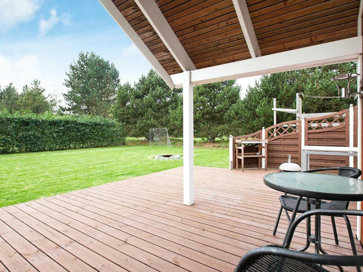 Three-Bedroom Holiday Home In Rodby 38 Kramnitse Dış mekan fotoğraf